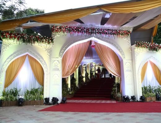 Grand Lawns – Jalavihar