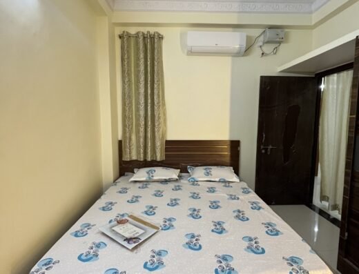 SAHARA LUXURY PAYING GUEST(Ismail residency)